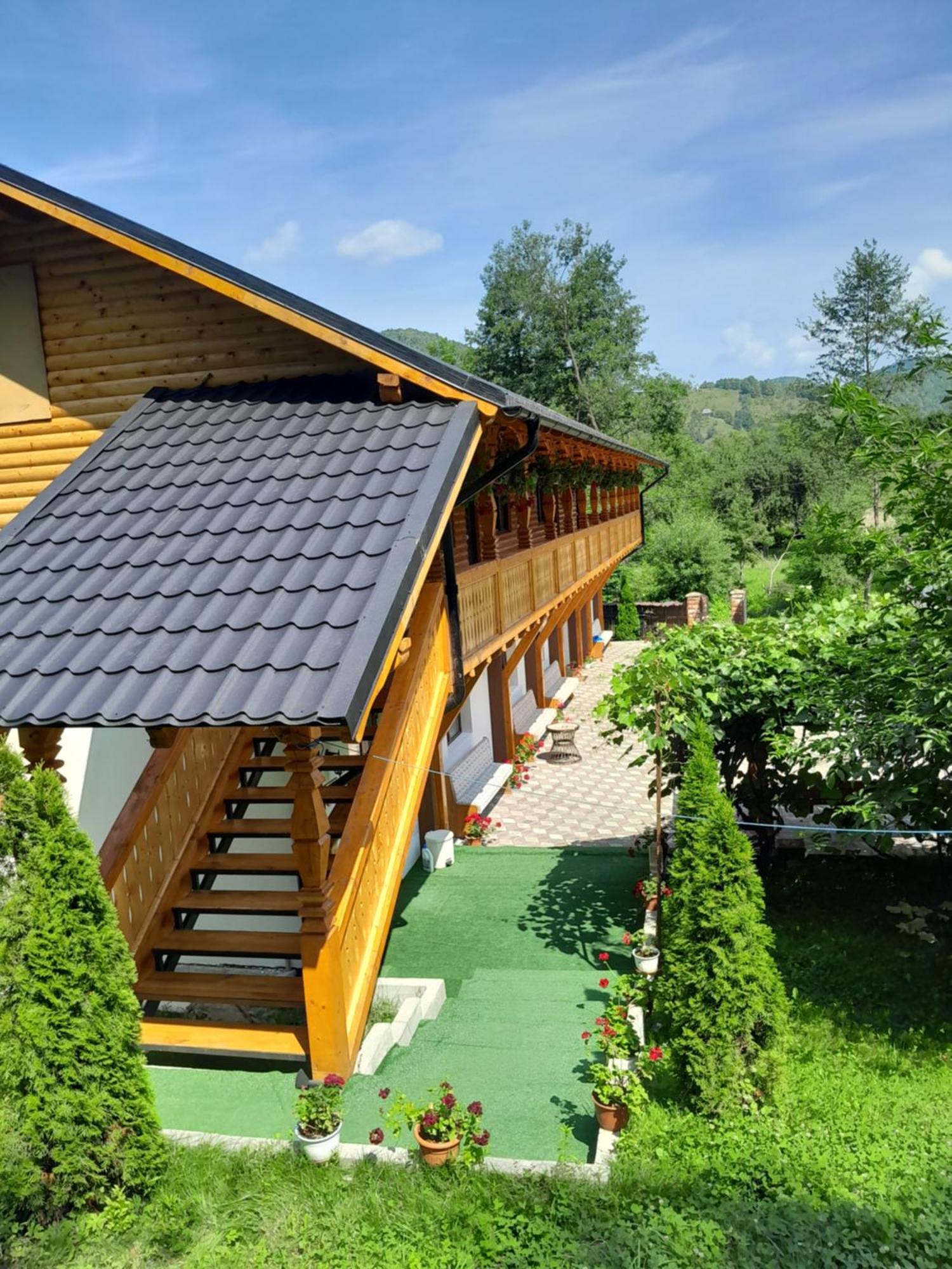 Lodge Pensiunea Malinul *